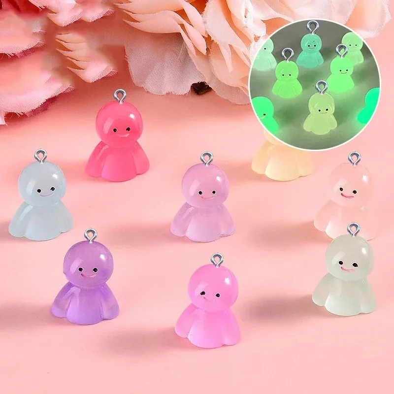 10 قطع من الحلي الكرتونية المض - مراجعة Resin Art Materials وسعره