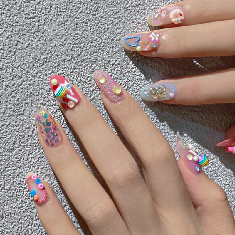 10 قطع من ملصقات الأظافر الملو - مراجعة Resin Art Sticker وسعره